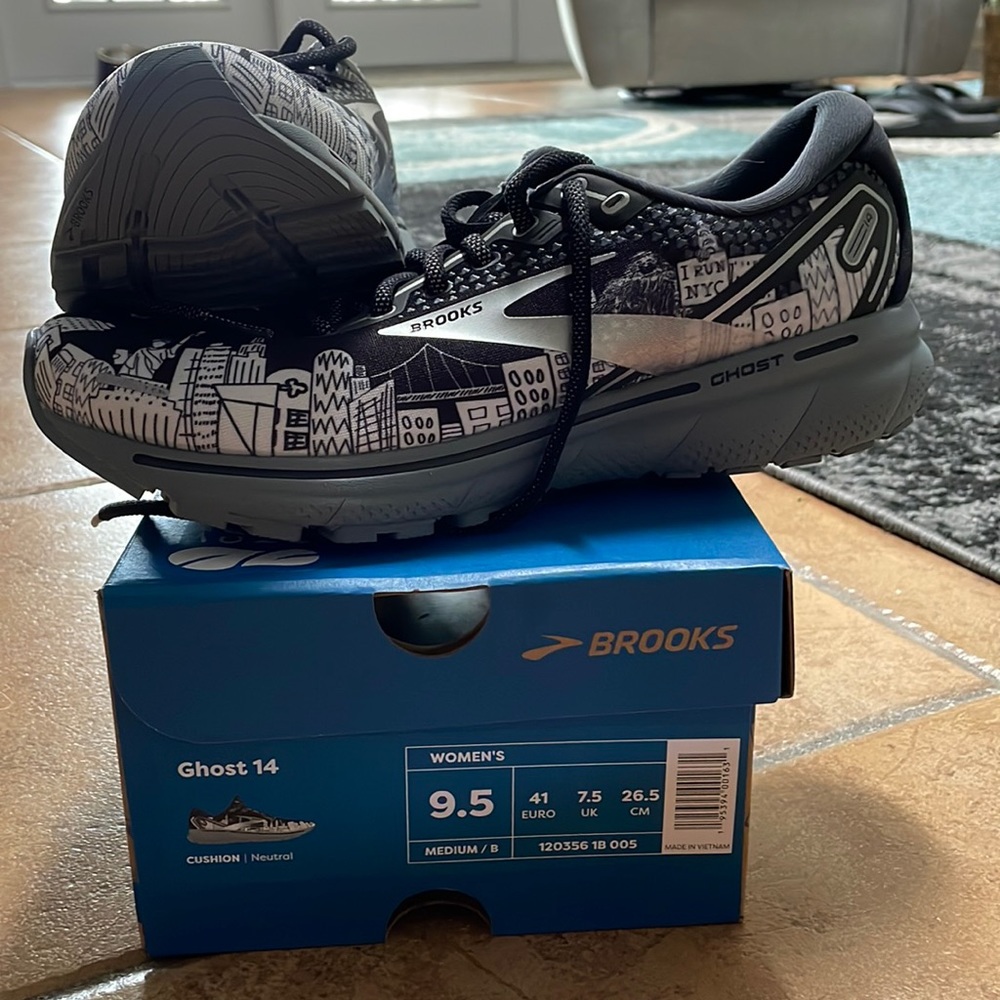 BROOKS WOMEN'S GHOST 14 NYC MARATHON 9.5 Women’s